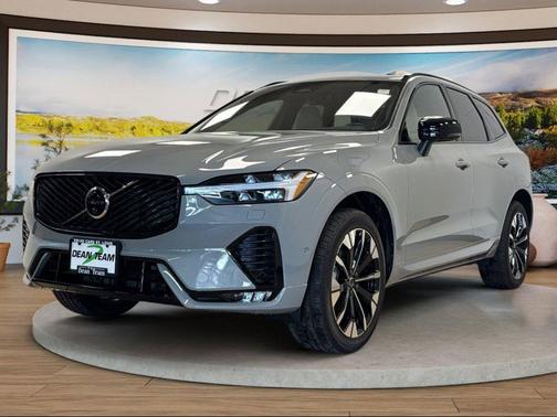 Vapour Grey Metallic 2026 Volvo XC60 B5 Plus