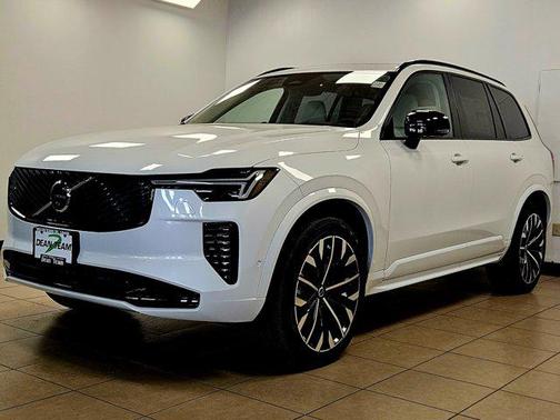 2026 Volvo XC90 B6 Ultra Dark Theme 7-Seater