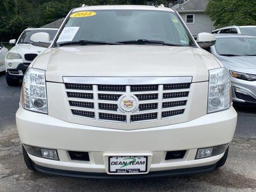 Photo 4 of 40 of 2013 Cadillac Escalade ESV Luxury