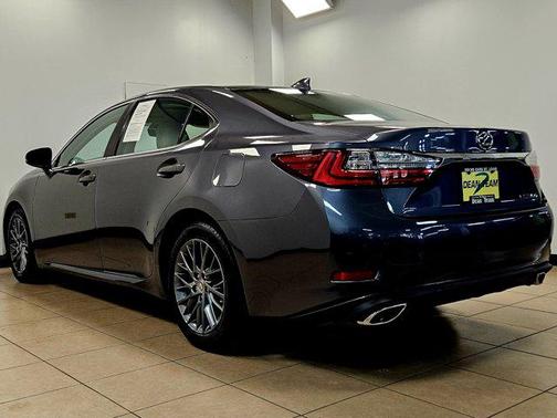 2018 Lexus ES 350 Base