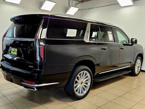 2023 Cadillac Escalade ESV Premium Luxury