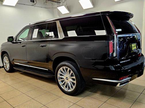 2023 Cadillac Escalade ESV Premium Luxury