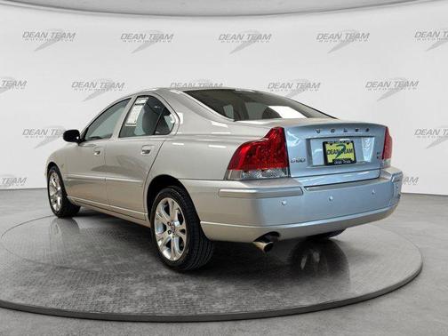Silver Metallic 2009 Volvo S60 2.5T