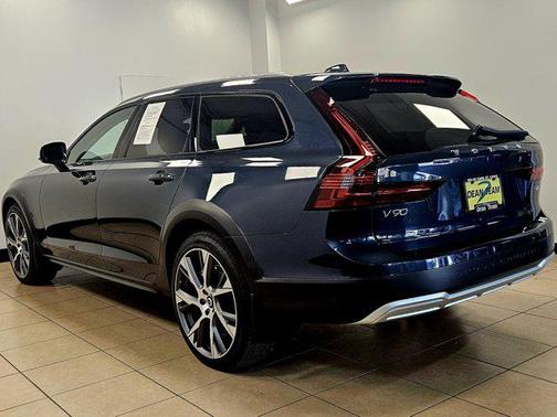2024 Volvo V90 Cross Country B6 Ultimate