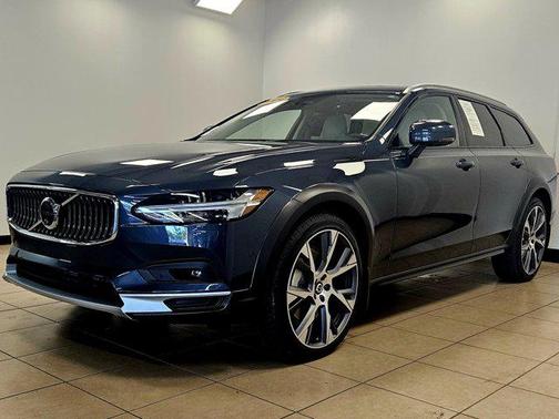 2024 Volvo V90 Cross Country B6 Ultimate