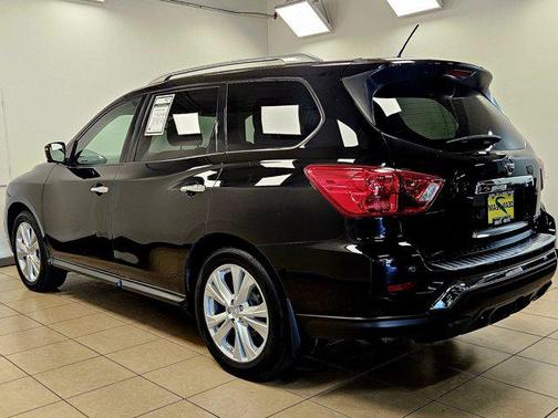 2018 Nissan Pathfinder SL