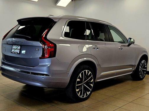 2026 Volvo XC90 B5 Plus 7-Seater