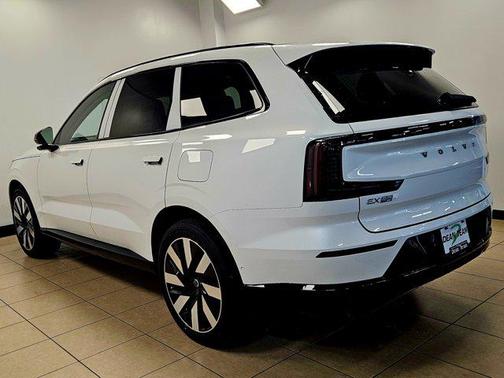 2025 Volvo EX90 Twin Motor Performance Plus 6-Seater