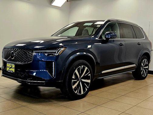 2026 Volvo XC90 B5 Core