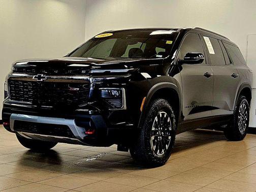 Mosaic Black Metallic 2025 Chevrolet Traverse AWD Z71