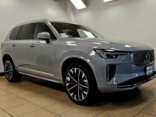 2026 Volvo XC90 B6 Plus 7-Seater