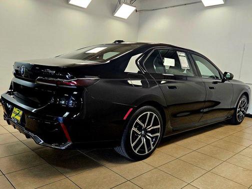 2024 BMW 740 i xDrive
