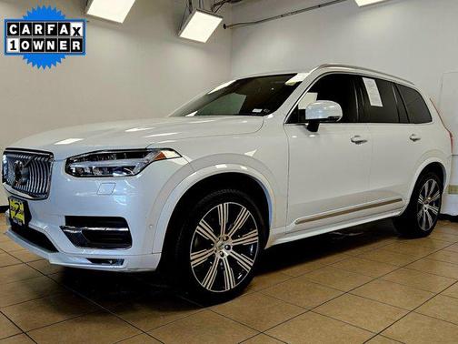 2022 Volvo XC90 T6 Inscription