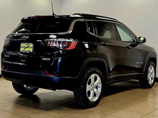 Diamond Black Crystal Pearlcoat 2020 Jeep Compass Latitude