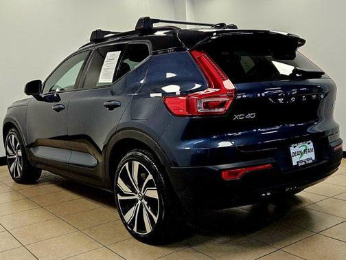 2022 Volvo XC40 Recharge Pure Electric P8 Twin Plus