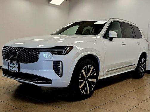 2026 Volvo XC90 B5 Core