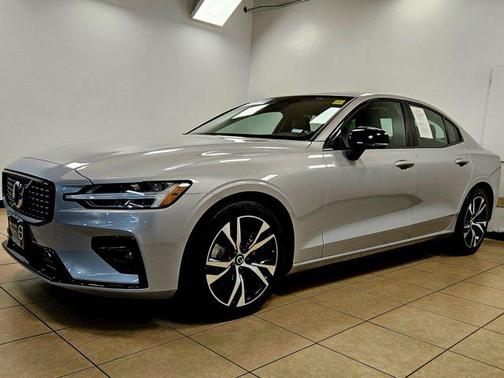 2025 Volvo S60 B5 Core