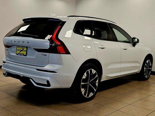 2026 Volvo XC60 Plug-In Hybrid T8 Plus