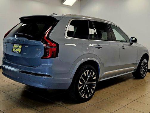 2026 Volvo XC90 B6 Plus 6-Seater