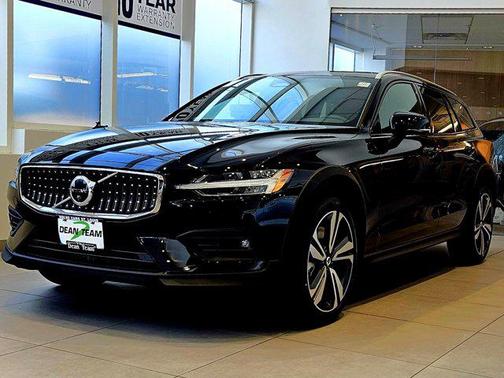 2026 Volvo V60 Cross Country B5 Plus