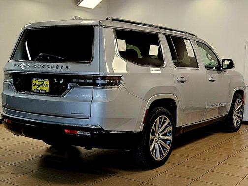 Diamond Black Crystal Pearlcoat 2022 Jeep Grand Wagoneer Series II 4x4