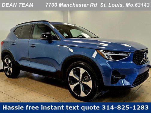 2023 Volvo XC40 B5 Plus Dark Theme