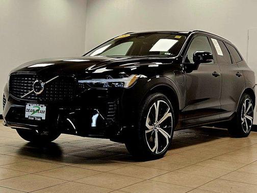 2025 Volvo XC60 Plug-In Hybrid Ultra, T8 AWD Electric/Gasoline, Dark