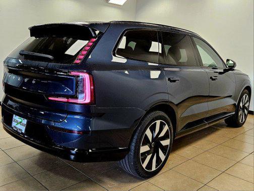 2025 Volvo EX90 Ultra