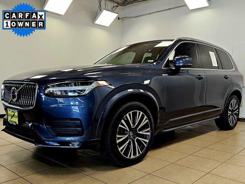 2021 Volvo XC90 T5 Momentum