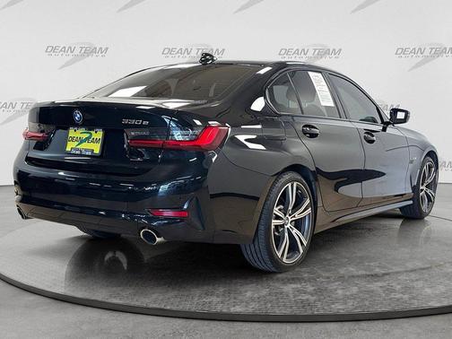 Black Sapphire Metallic 2022 BMW 330e 330e
