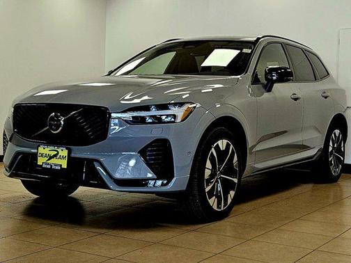 Vapour Grey Metallic 2026 Volvo XC60 B5 Plus