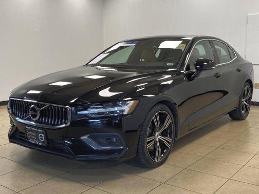Photo 2 of 50 of 2019 Volvo S60 T6 Inscription