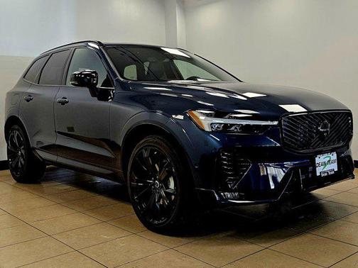 2026 Volvo XC60 B5 Ultra Black Edition