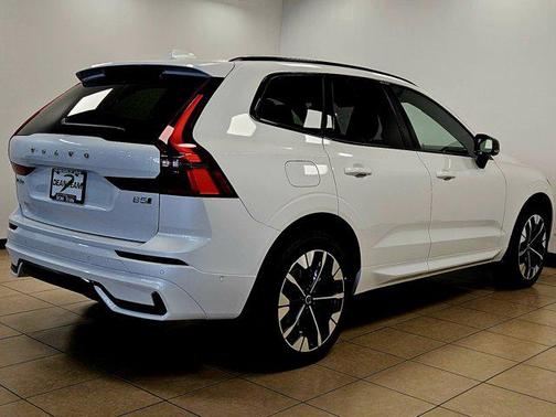 2026 Volvo XC60 B5 Plus
