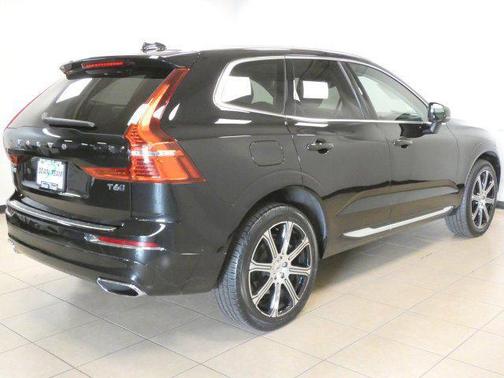 2021 Volvo XC60 T6 Inscription