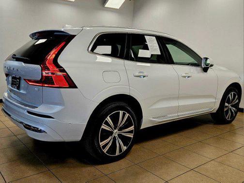 2022 Volvo XC60 Recharge Plug-In Hybrid T8 Inscription