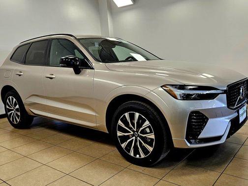 2025 Volvo XC60 B5 Core