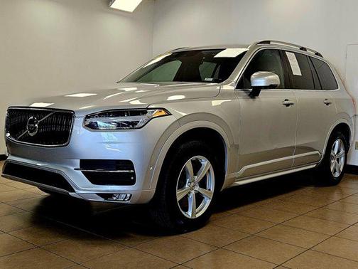 2018 Volvo XC90 T5 Momentum