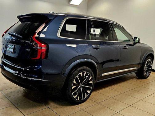 2025 Volvo XC90 Plug-In Hybrid T8 Plus 7-Seater