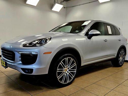 2018 Porsche Cayenne Platinum Edition