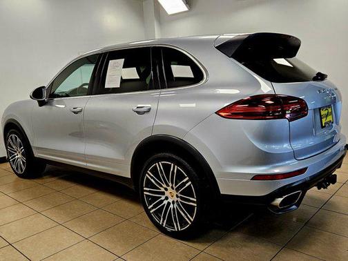 2018 Porsche Cayenne Platinum Edition