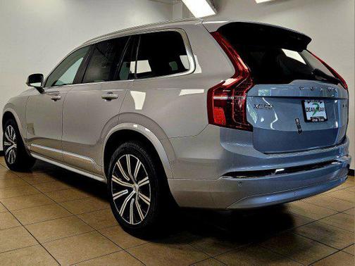 2025 Volvo XC90 Core