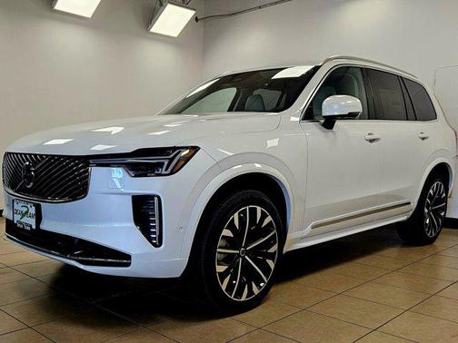 2026 Volvo XC90 B6 Ultra 7-Seater