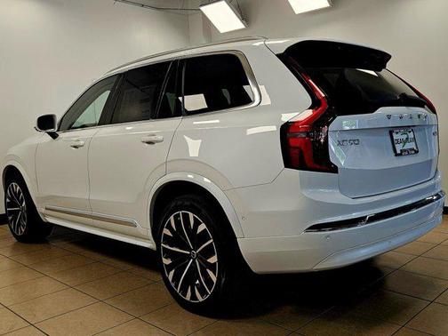 2026 Volvo XC90 B6 Ultra 7-Seater