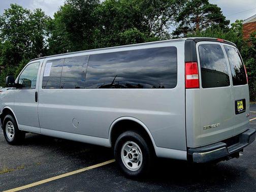 2023 GMC Savana 3500 RWD 3500 Extended Wheelbase LS