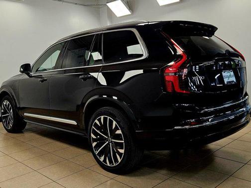 Onyx Black Metallic 2026 Volvo XC90 Plug-In Hybrid Plus, T8 AWD, Electric/Gasoline, Bright, 7 Seats