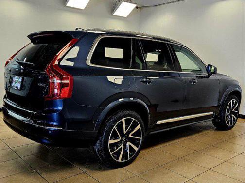 2025 Volvo XC90 B6 Plus 7-Seater