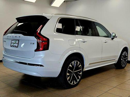 2026 Volvo XC90 B6 Plus 7-Seater