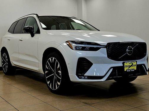 2026 Volvo XC60 B5 Ultra