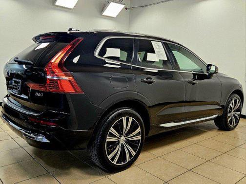 2022 Volvo XC60 B6 Inscription